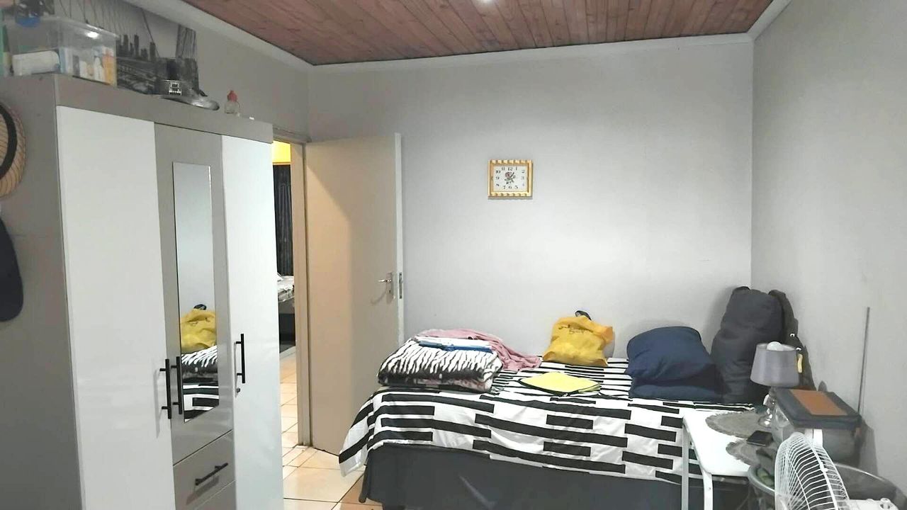Photo 6 of 14