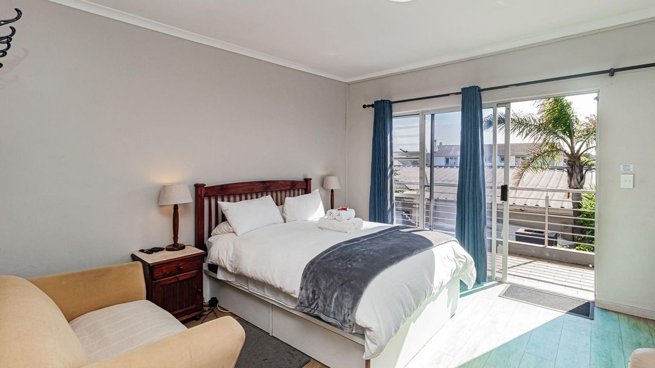 Photo 34 of 47