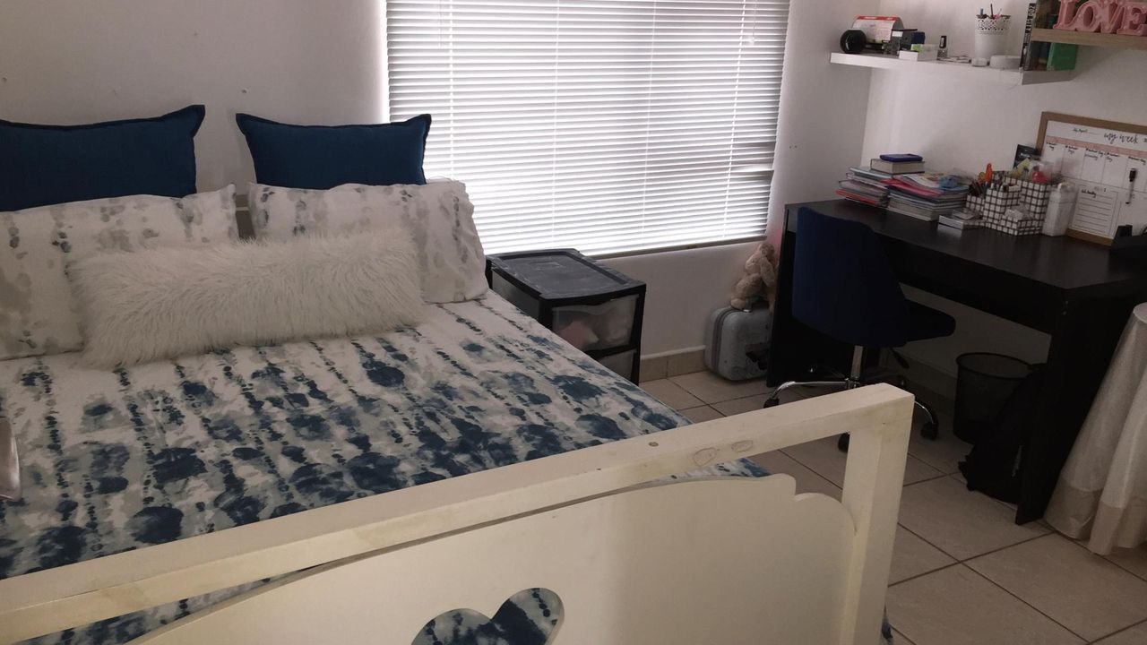 Photo 12 of 19