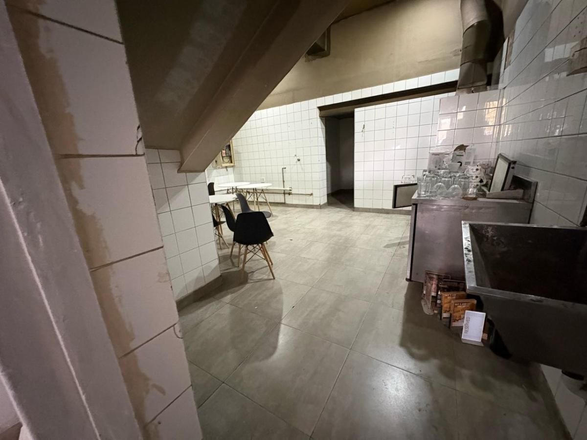 Photo 2 of 6