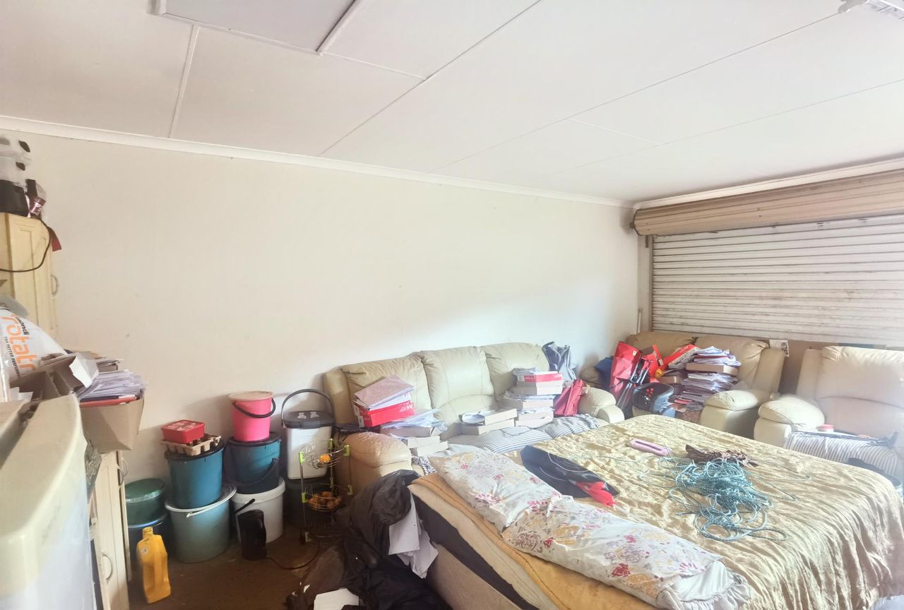 Photo 14 of 21