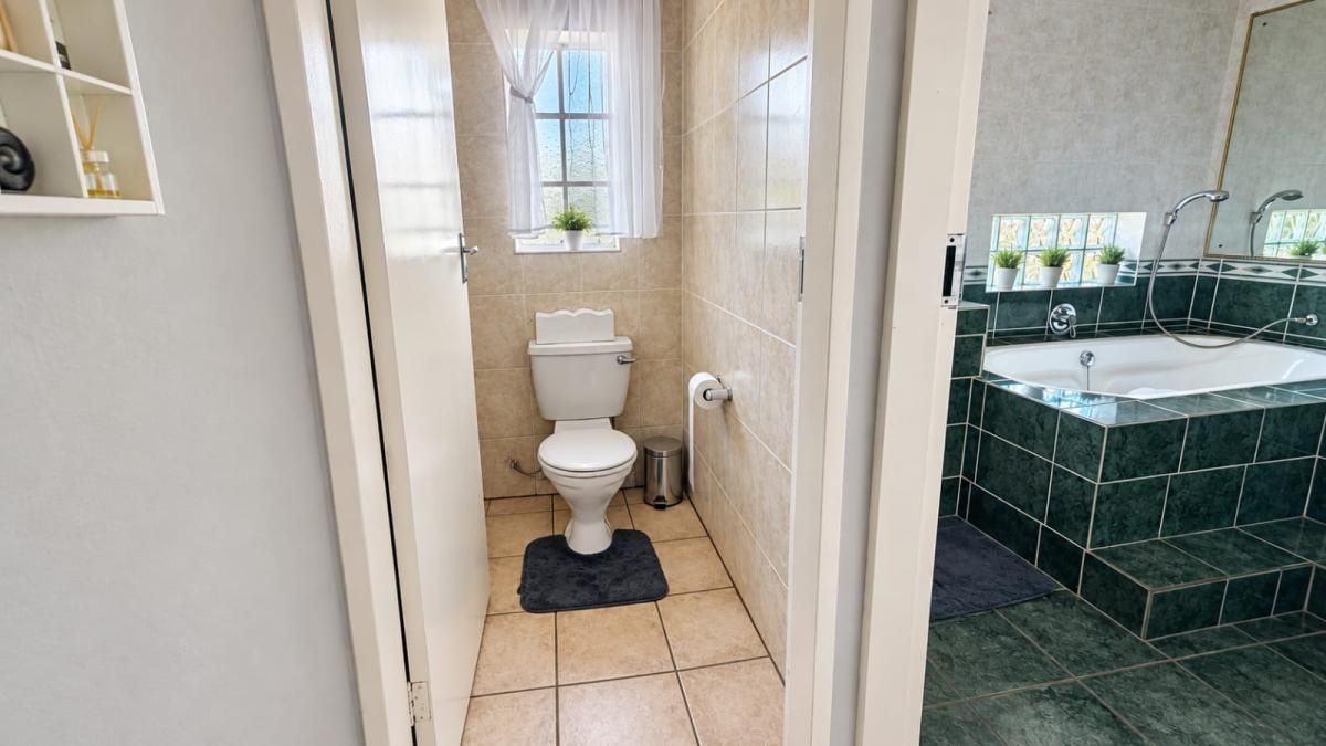 Photo 46 of 52
