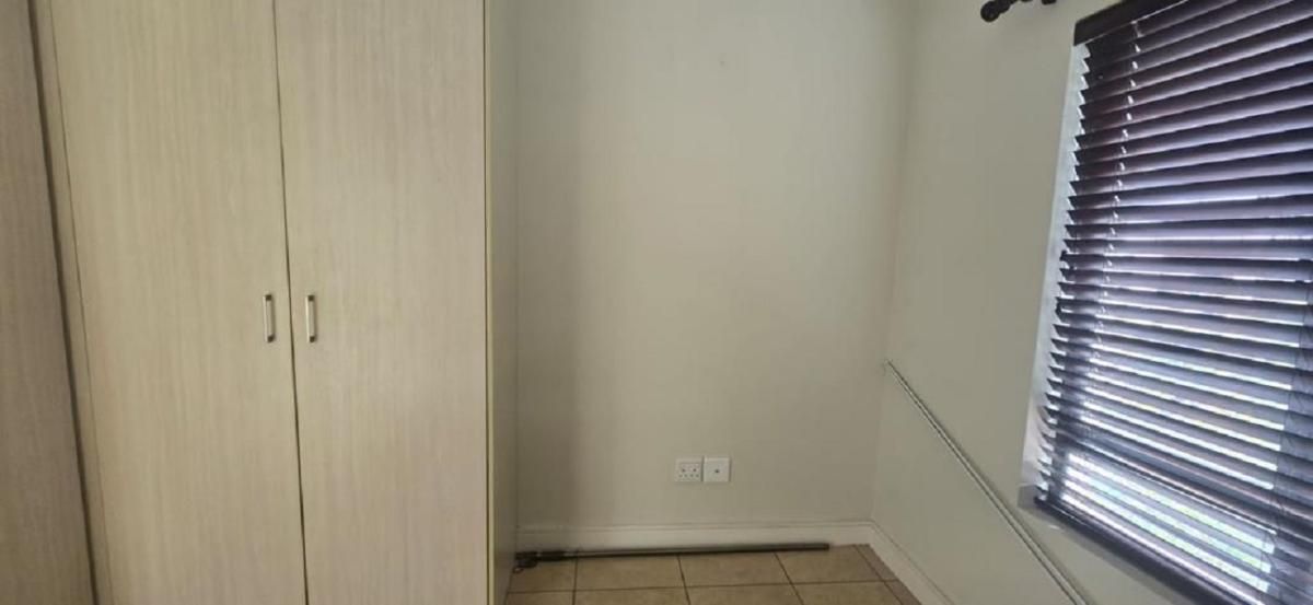 Photo 9 of 12