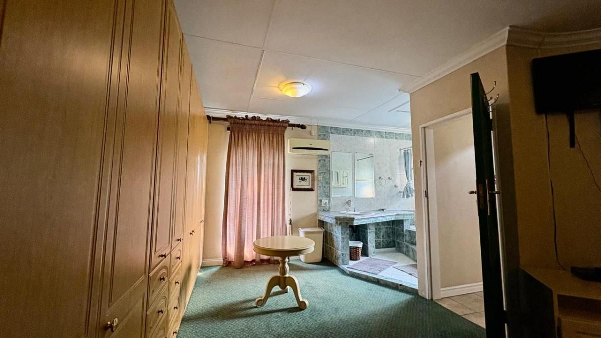 Photo 20 of 26