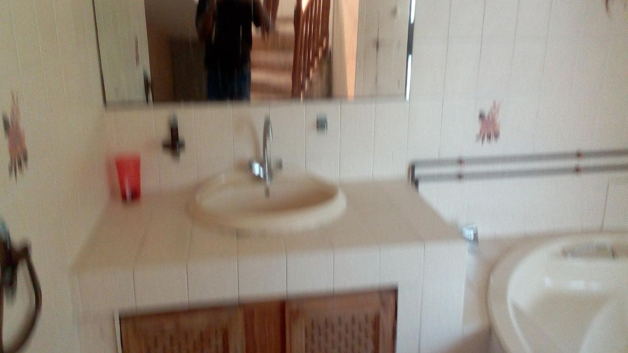 Photo 29 of 33