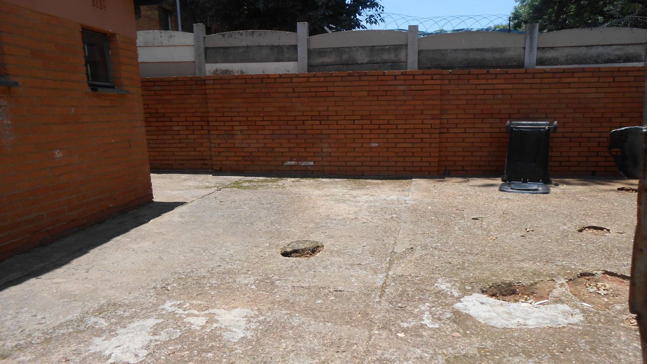Photo 15 of 18