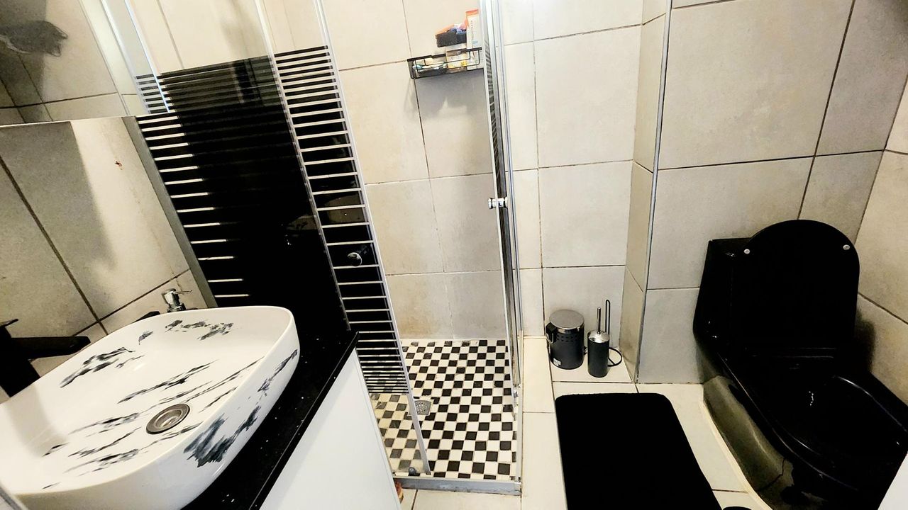 Photo of 2 Bedroom apartment for sale in Mount Edgecombe North