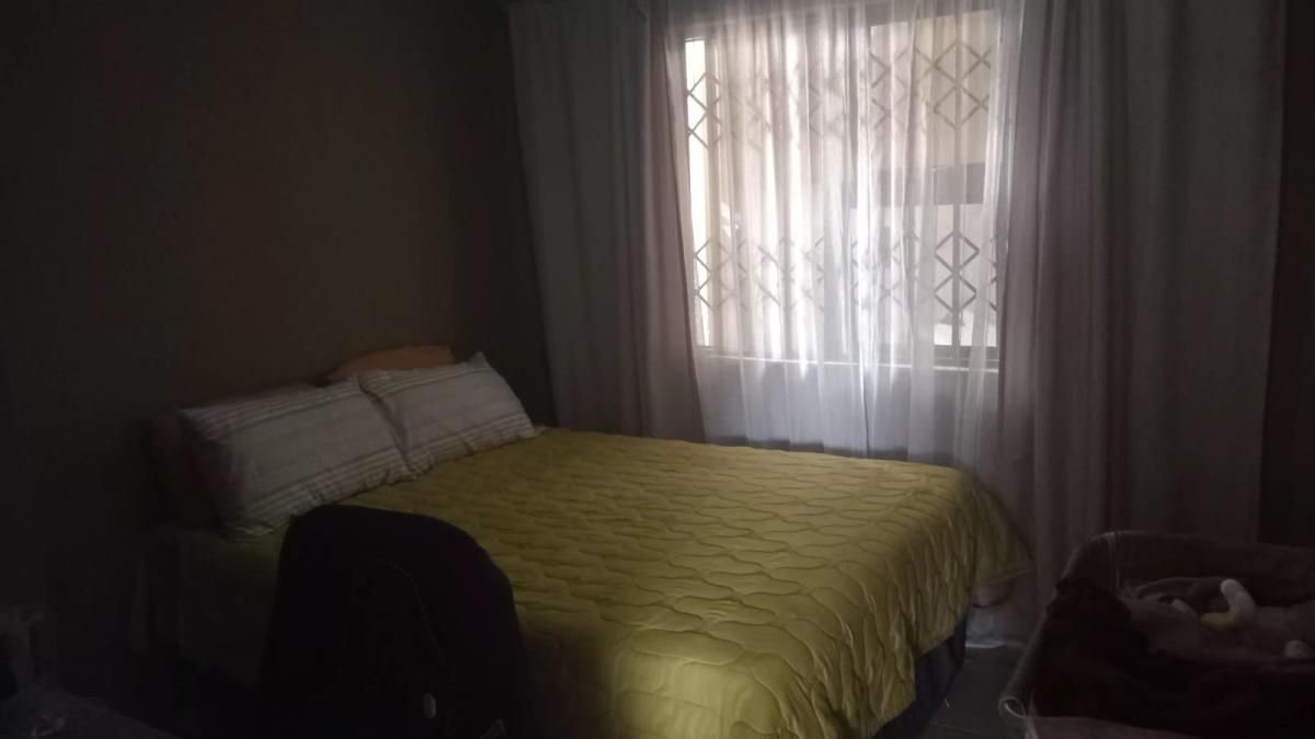 Photo 10 of 20