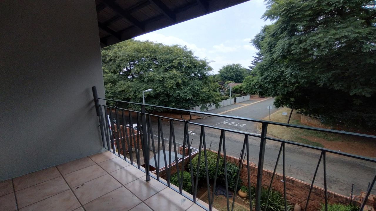 Photo 8 of 21
