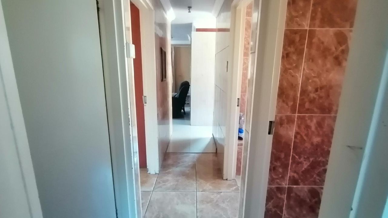 Photo 13 of 33