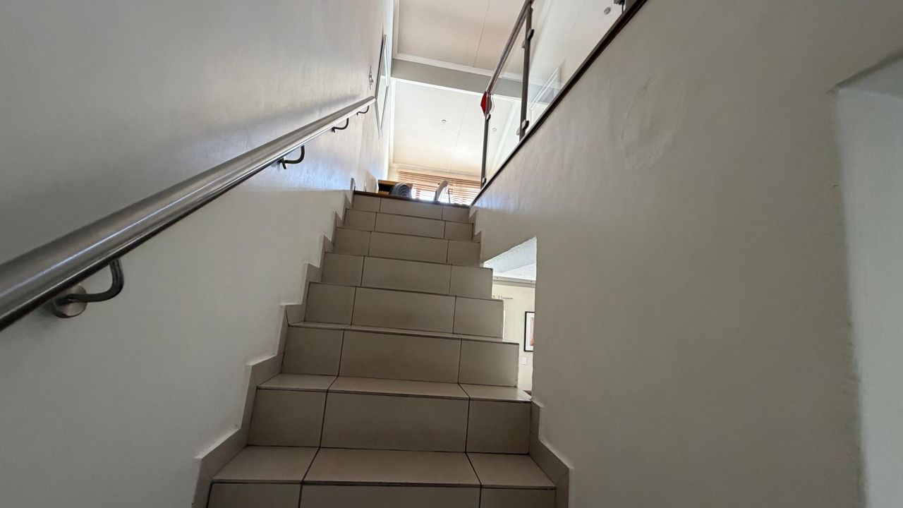 Photo 19 of 20