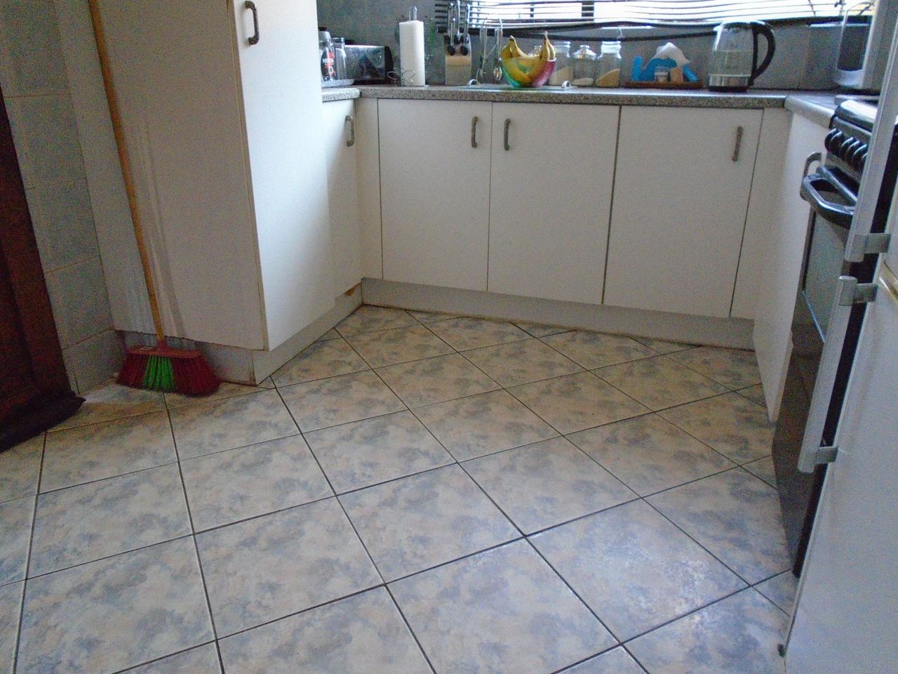 Photo 19 of 24