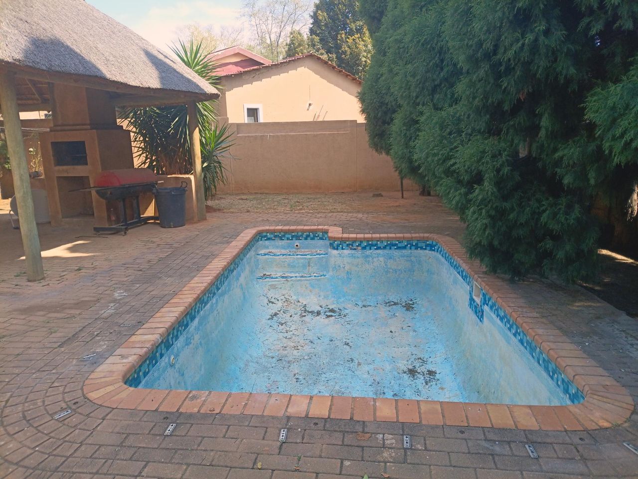 Photo 25 of 30