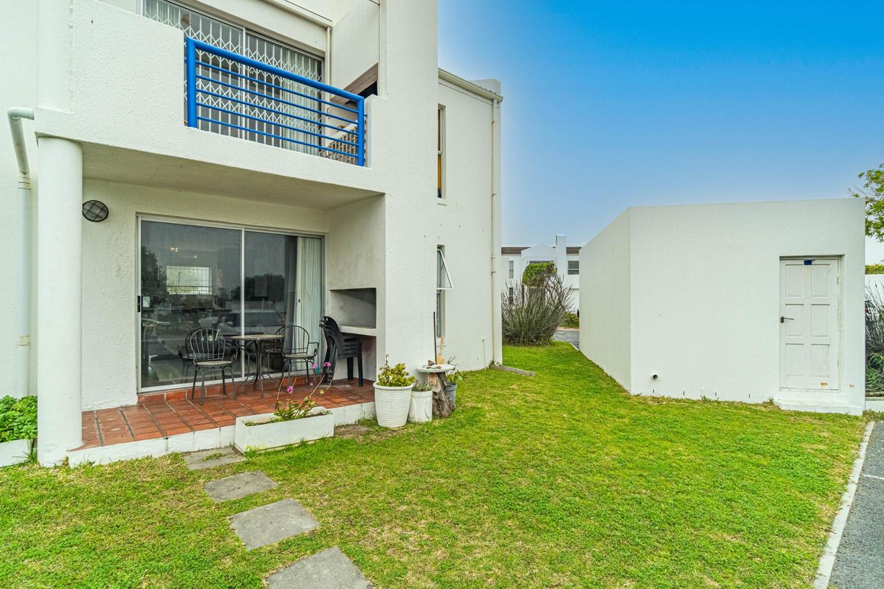Photo of 3 Bedroom apartment for sale in Marina Da Gama, Cape Town