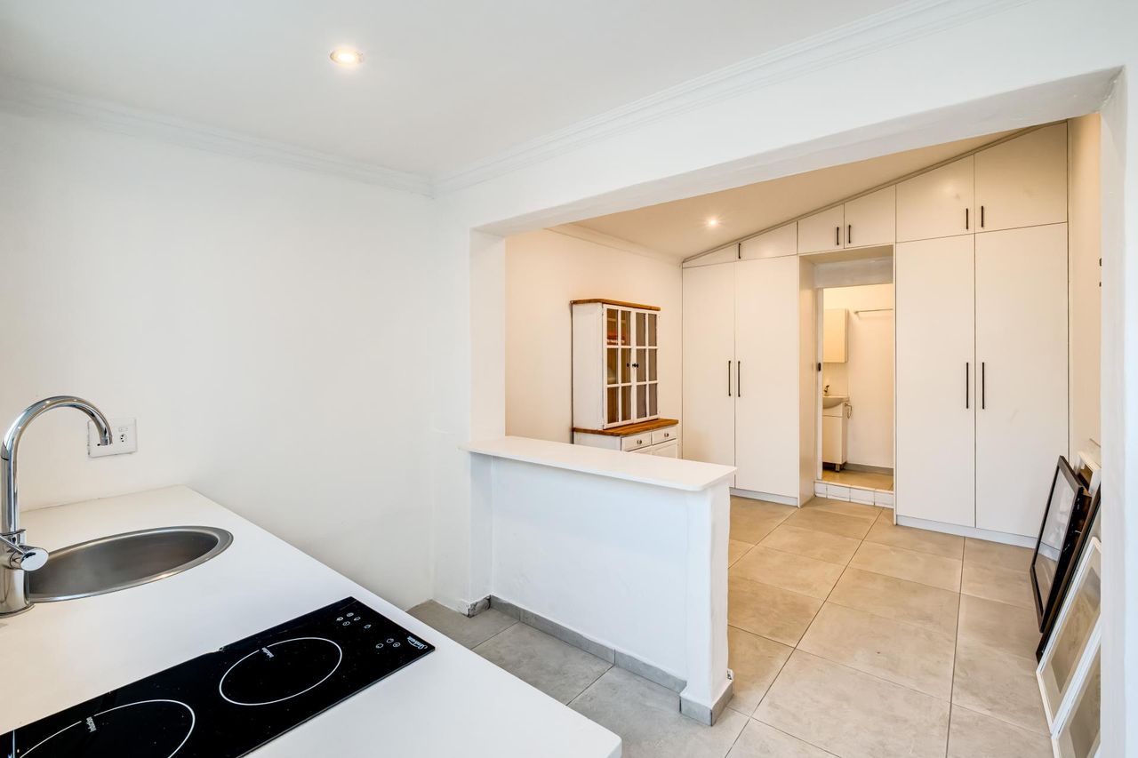 Photo of 5 Bedroom house for sale in Rondebosch, Cape Town