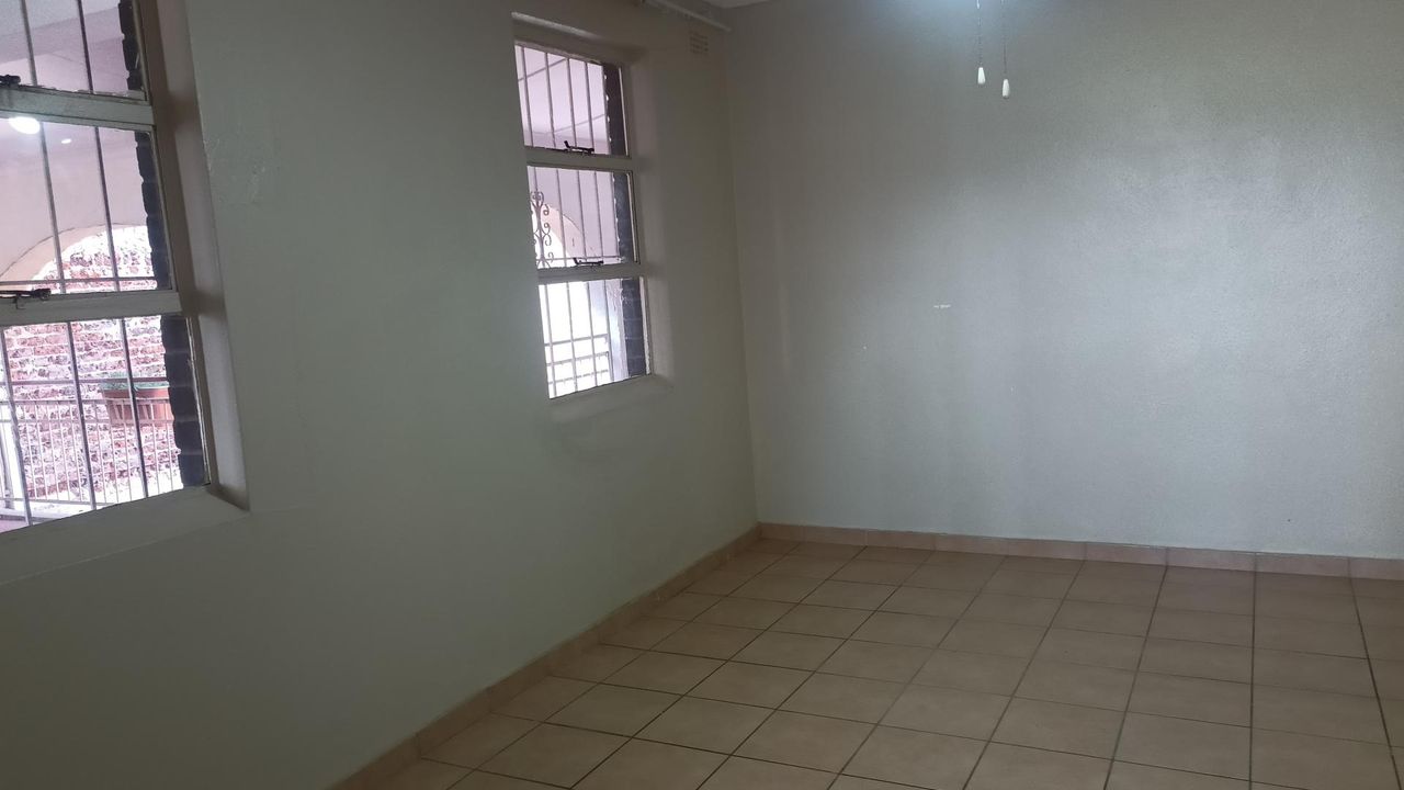 Photo 13 of 20