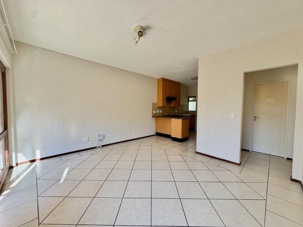Photo 17 of 24
