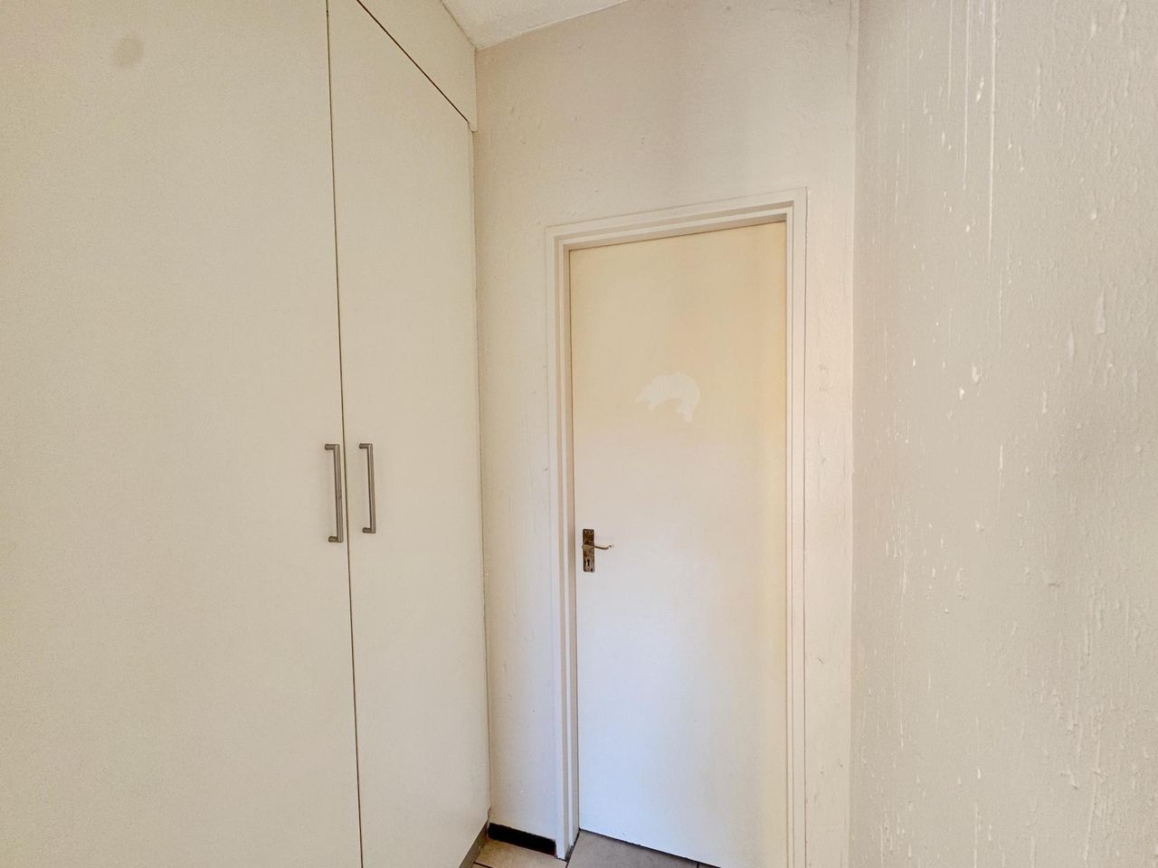 Photo 18 of 24