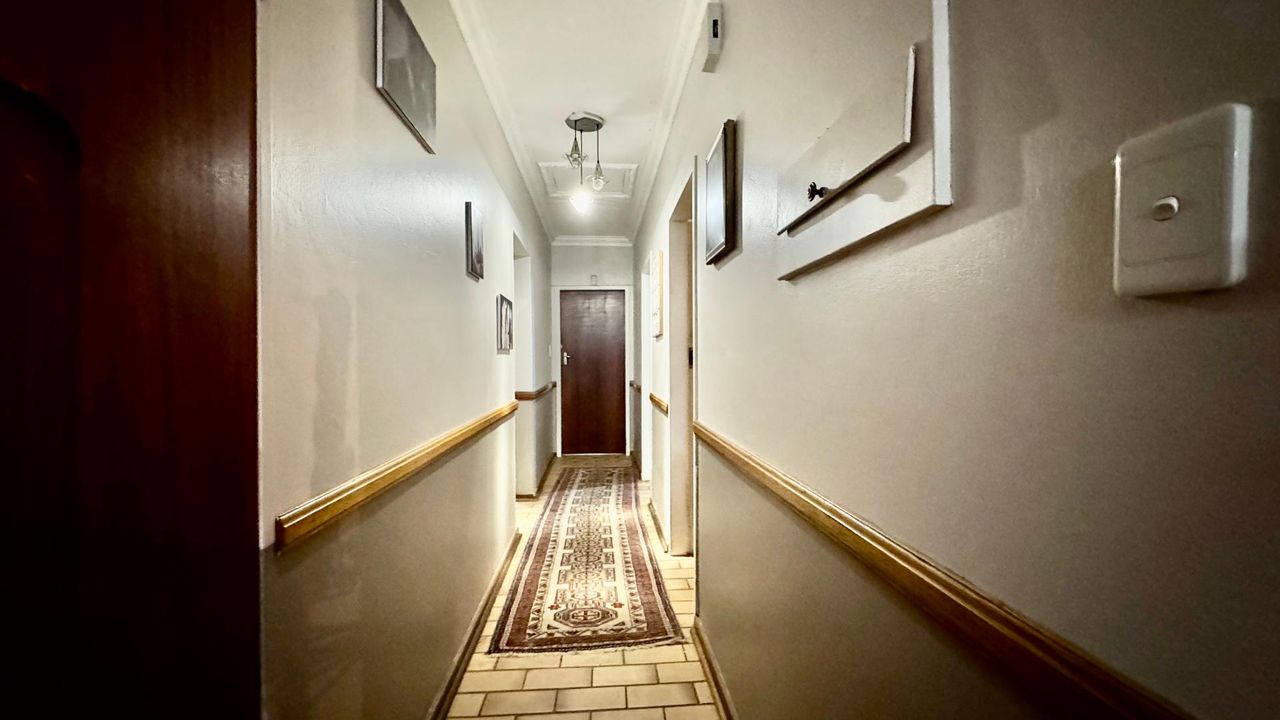 Photo 9 of 25