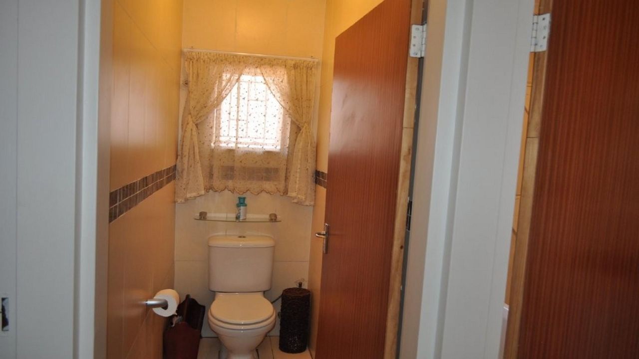 Photo 24 of 29