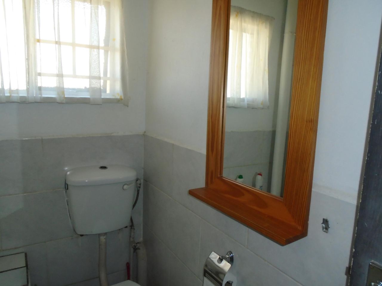 Photo 7 of 23