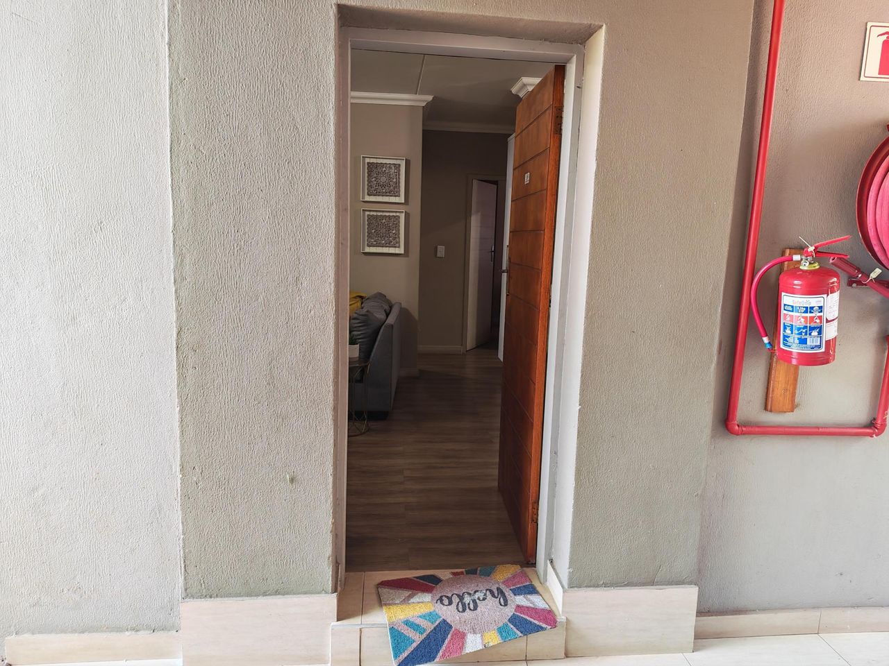 Photo 9 of 32