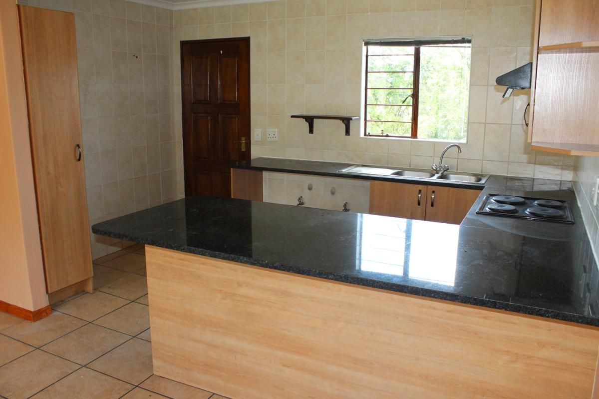 Photo of 3 Bedroom townhouse - sectional rented in North Riding, Randburg