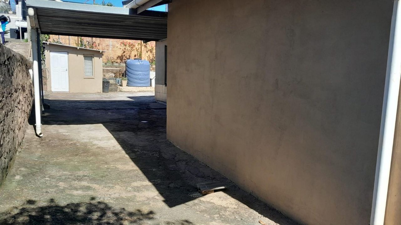 Photo 17 of 17