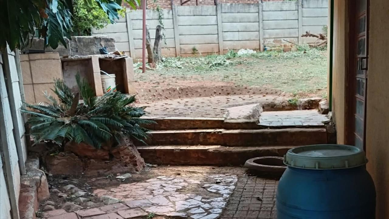 Photo 6 of 18