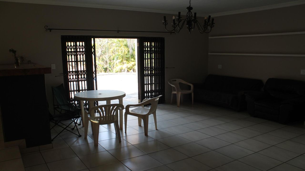 Photo 23 of 30