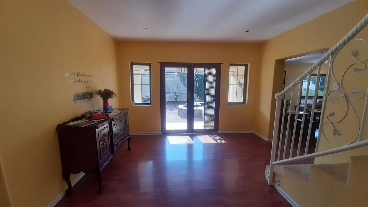 Photo 16 of 39