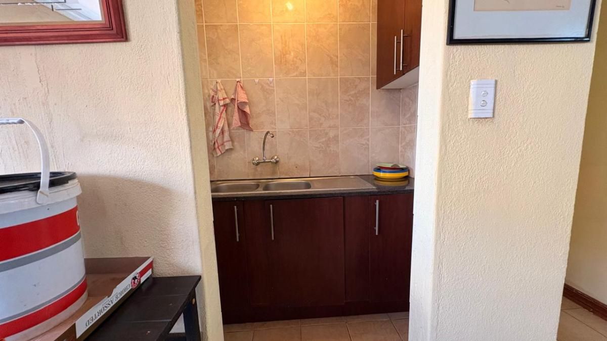Photo 6 of 23