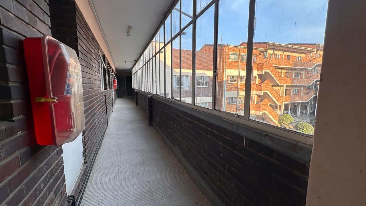 Photo 20 of 24