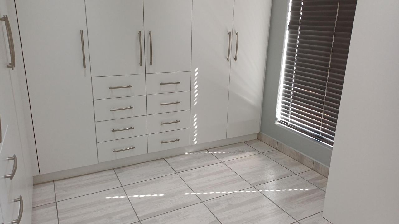 Photo 17 of 40