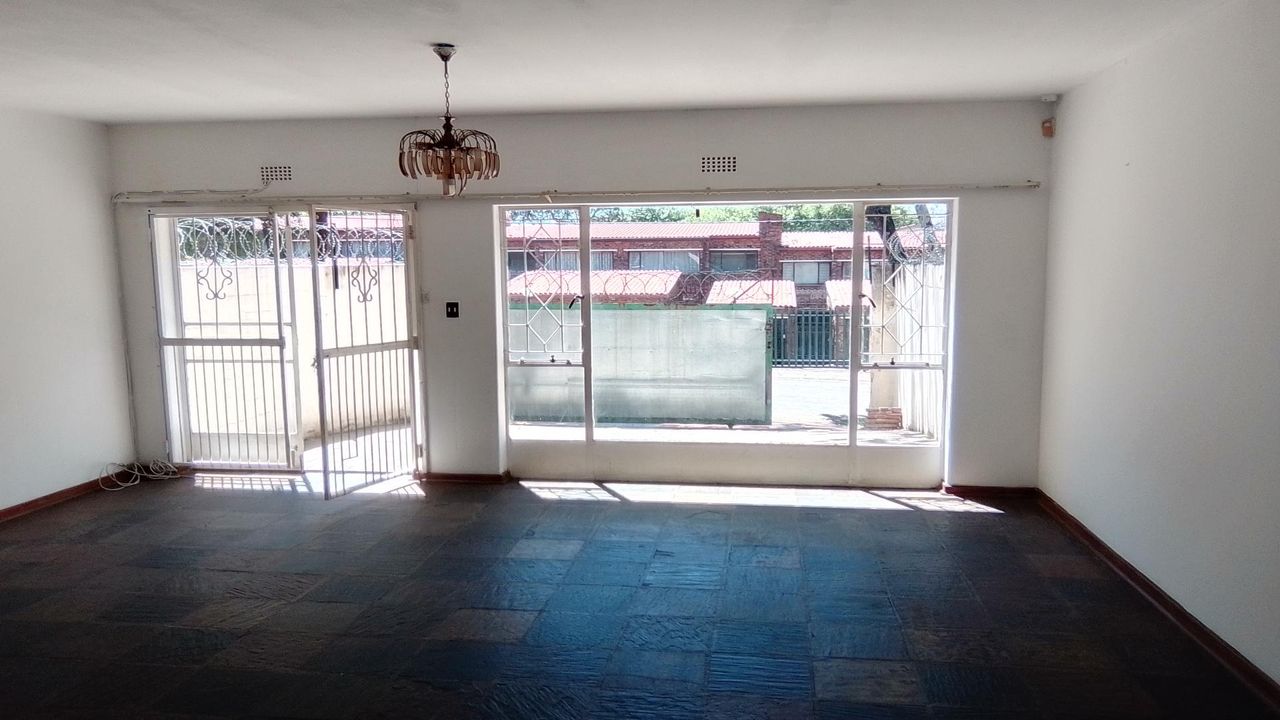 Photo 2 of 31
