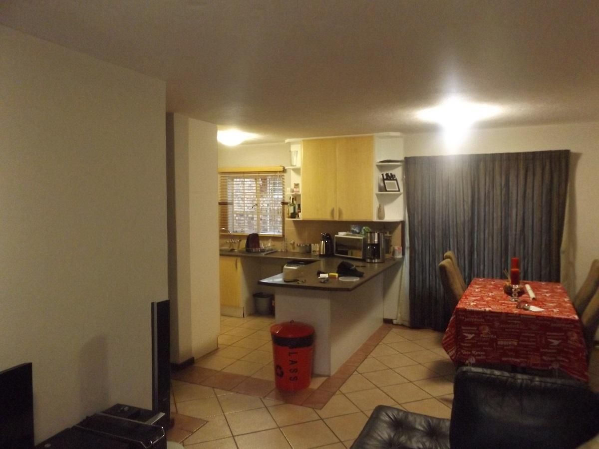 Photo 7 of 15