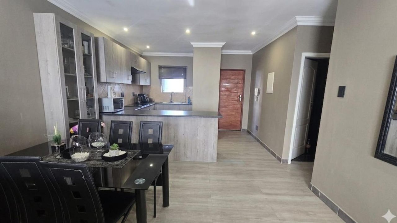 Photo 2 of 19