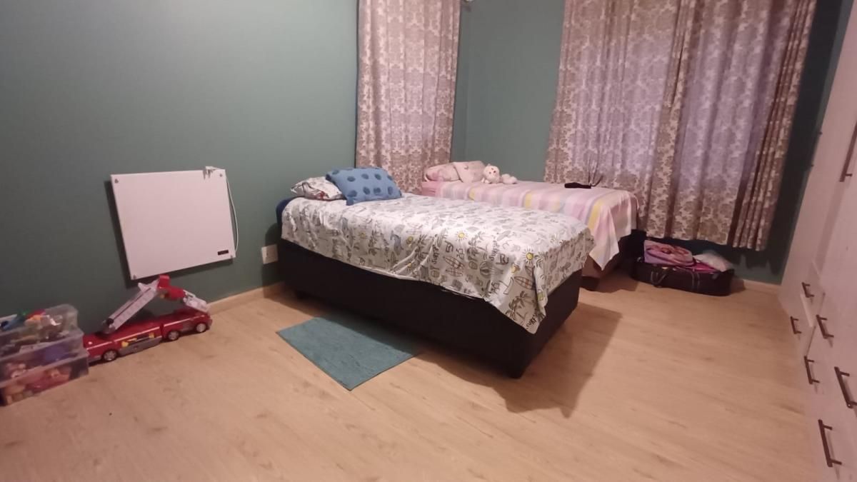 Photo 16 of 22