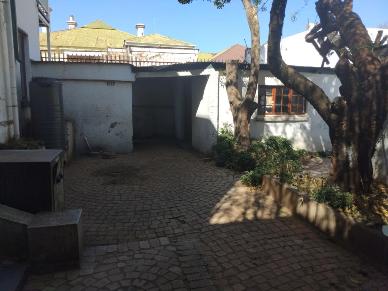 Photo 7 of 8