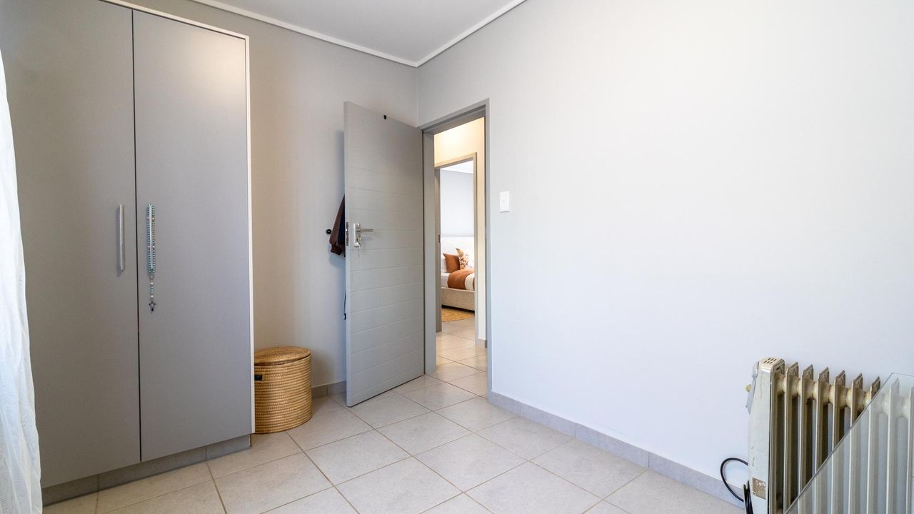 Photo 16 of 21