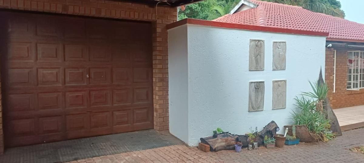 Photo 1 of 38