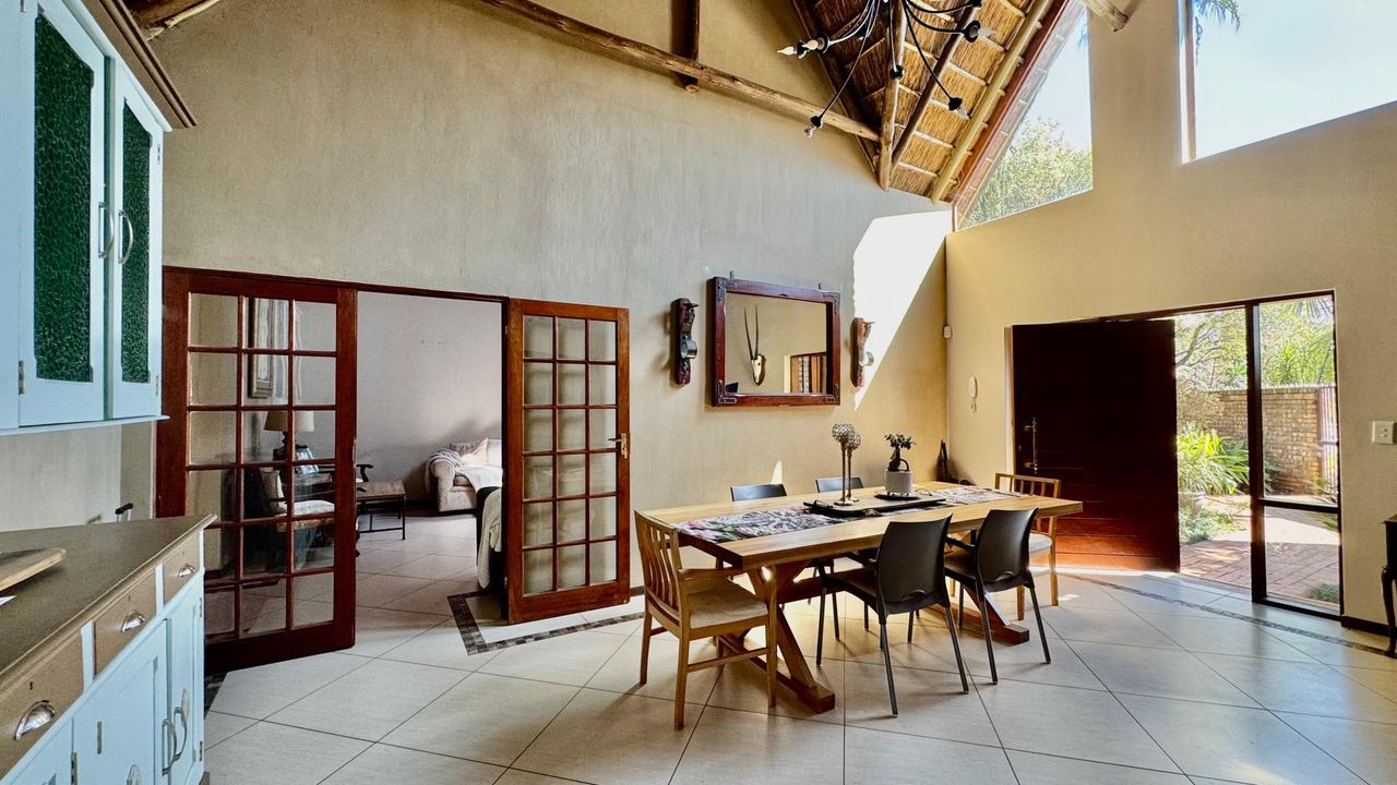 Photo of 4 Bedroom house for sale in Die Hoewes, Centurion