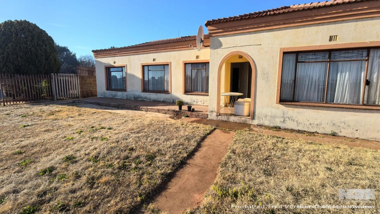 Photo of 4 Bedroom house for sale in Welverdiend, Carletonville