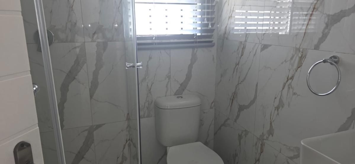 Photo 18 of 23