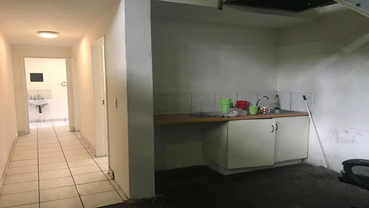 Photo 20 of 32