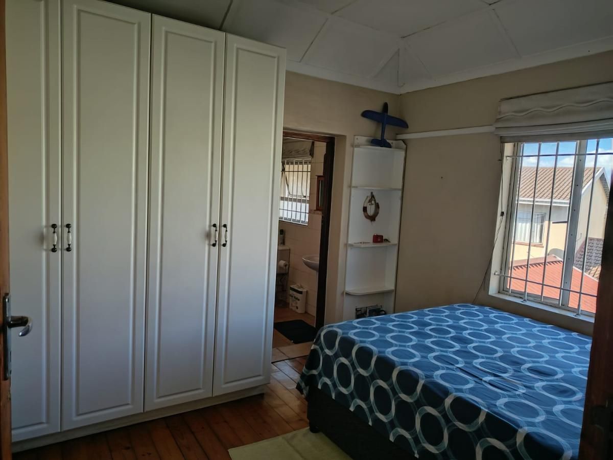 Photo 15 of 22