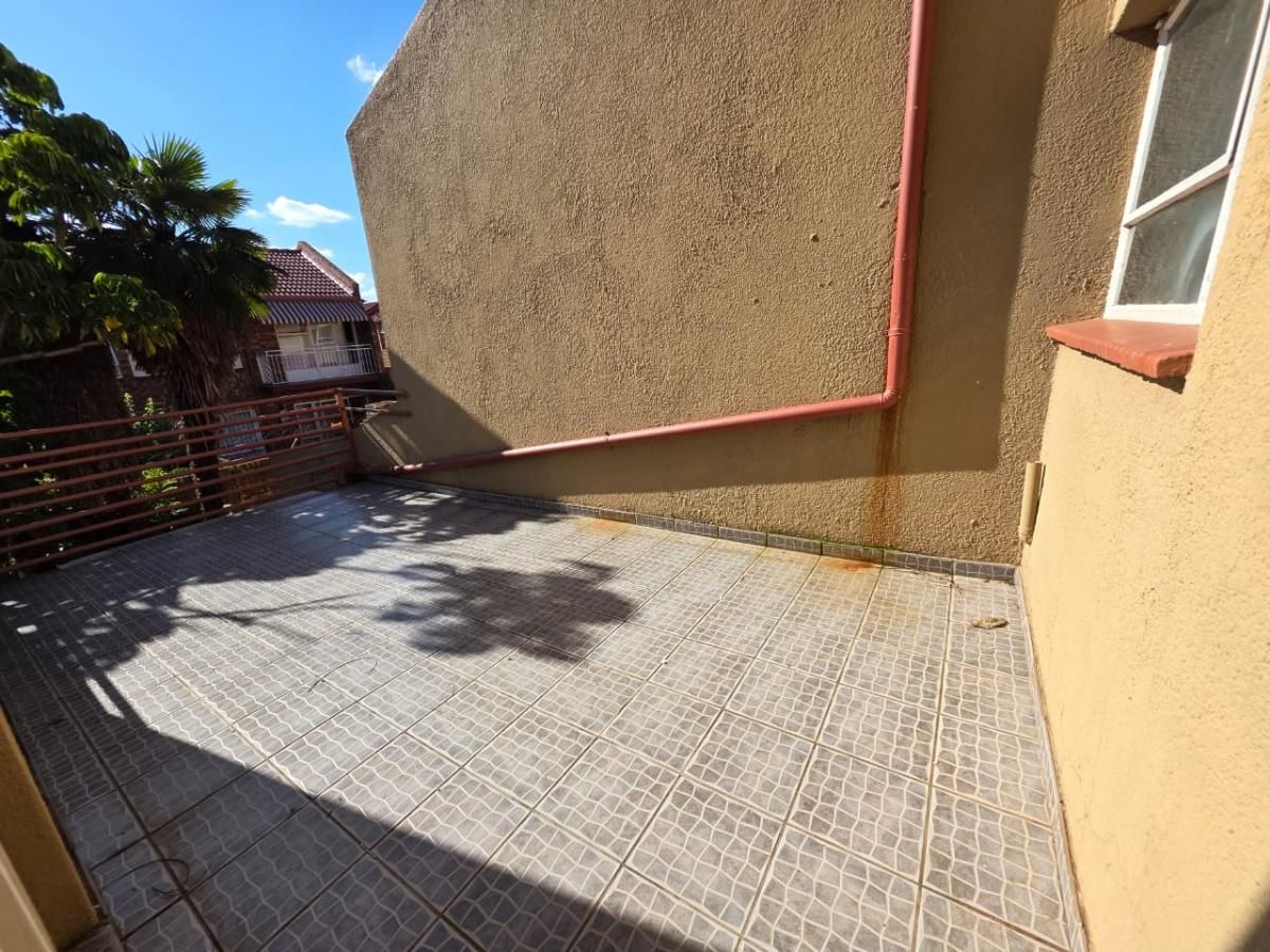 Photo 13 of 17