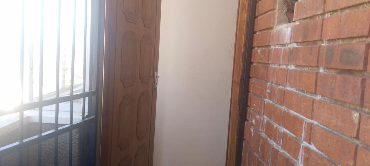 Photo 3 of 29