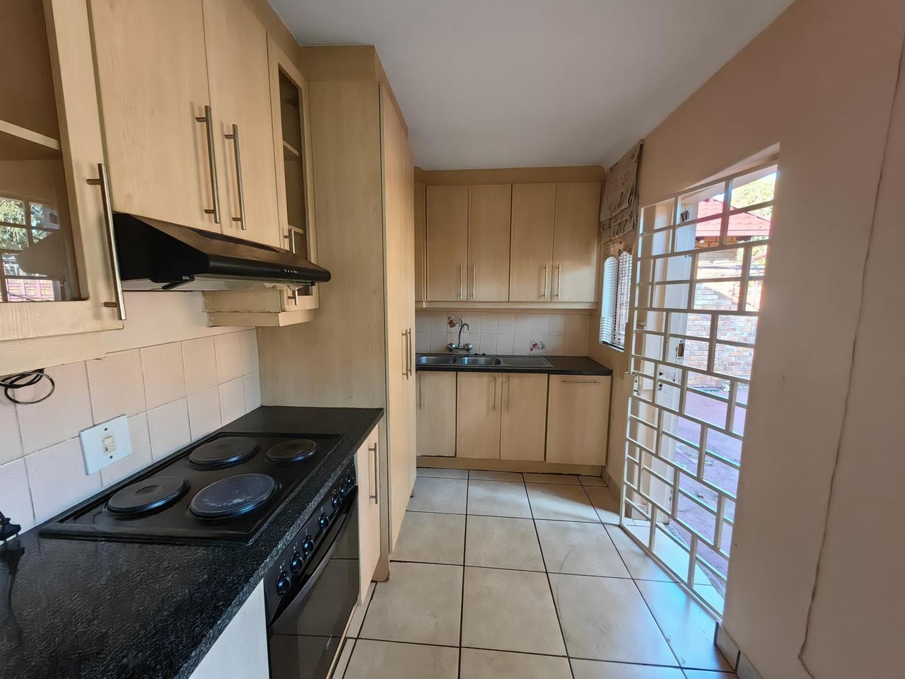 Photo 4 of 26