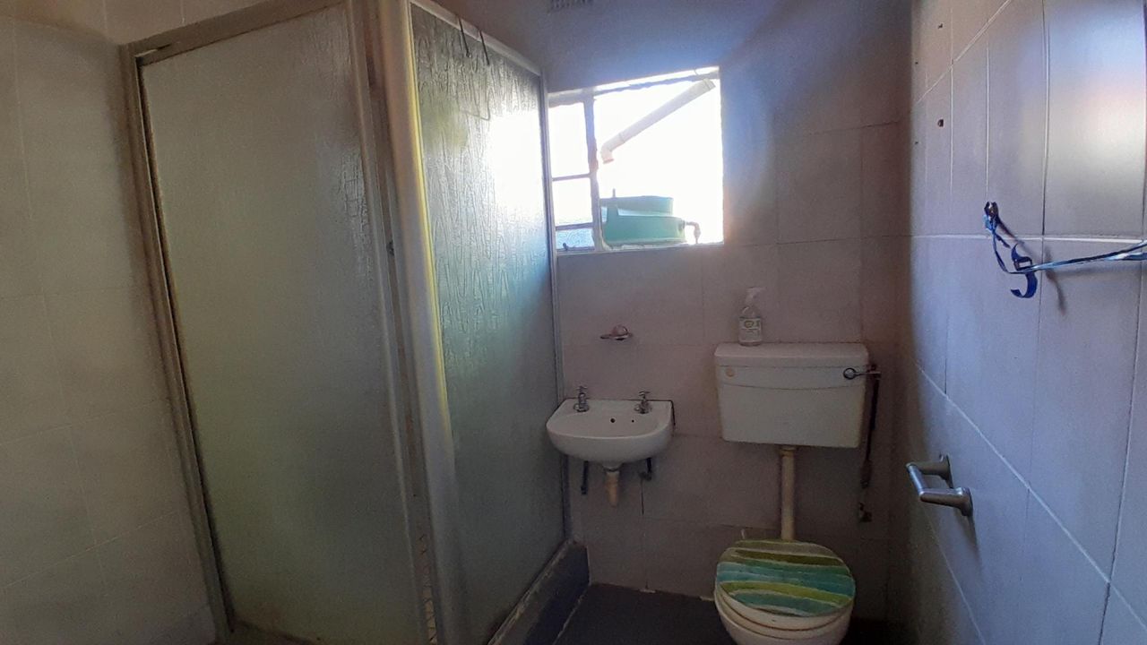 Photo 76 of 89